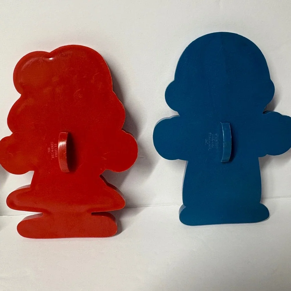 Vintage Peanuts Cookie Cutter Set Snoopy Charlie Brown Lucy Linus Plastic 4pc